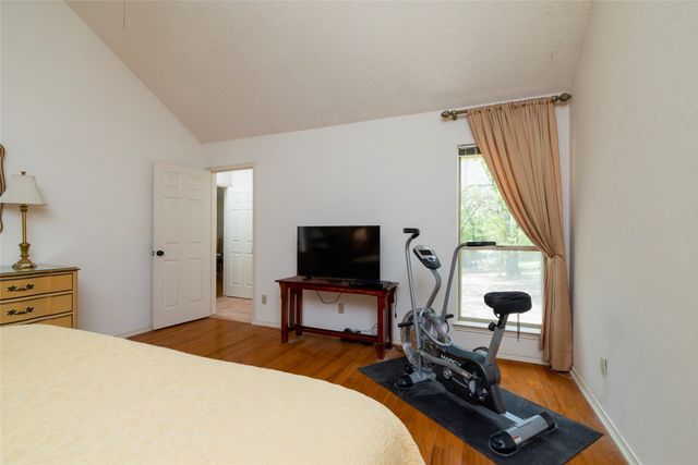 111 Florine Court, Hudson Oaks, TX 76087