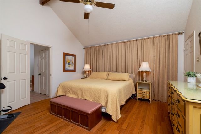 111 Florine Court, Hudson Oaks, TX 76087