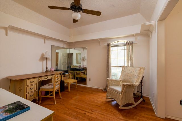 111 Florine Court, Hudson Oaks, TX 76087