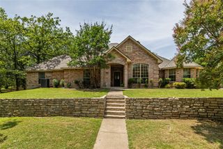 111 Florine Court, Hudson Oaks, TX 76087