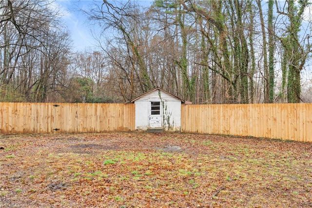 4015 Pleasant Garden Road, Greensboro, NC 27406