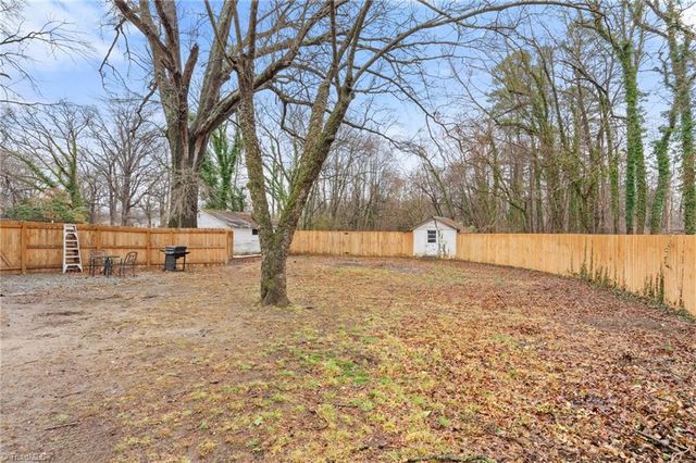 4015 Pleasant Garden Road, Greensboro, NC 27406