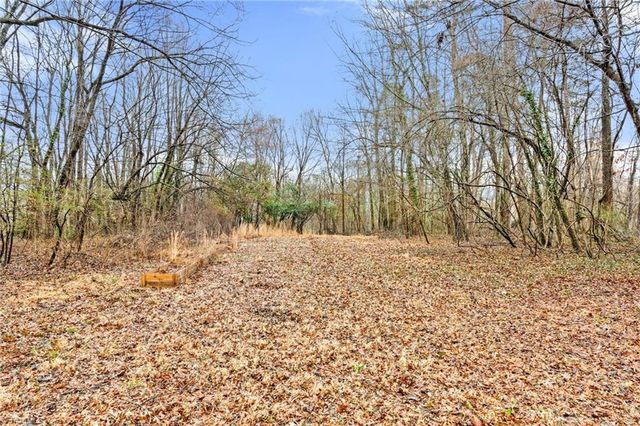 4015 Pleasant Garden Road, Greensboro, NC 27406