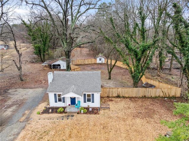 4015 Pleasant Garden Road, Greensboro, NC 27406