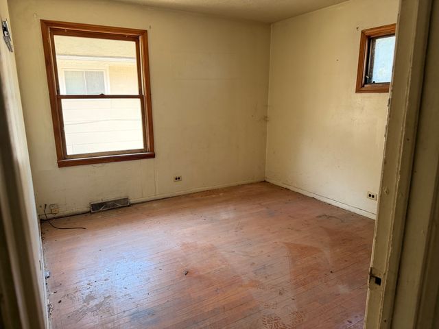 131 W 150TH Street, Harvey, IL 60426