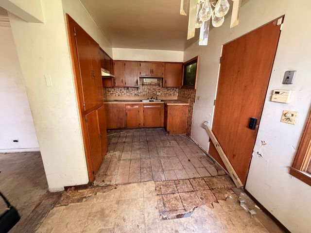 131 W 150TH Street, Harvey, IL 60426