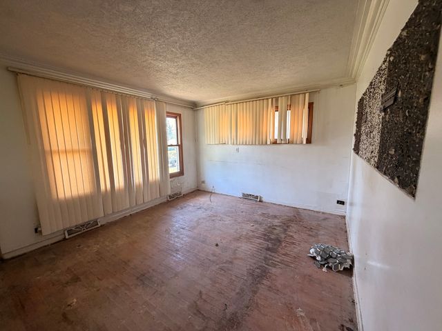 131 W 150TH Street, Harvey, IL 60426