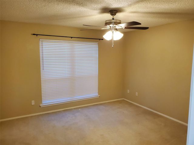 2902 Southern Cross Drive, Garland, TX 75044