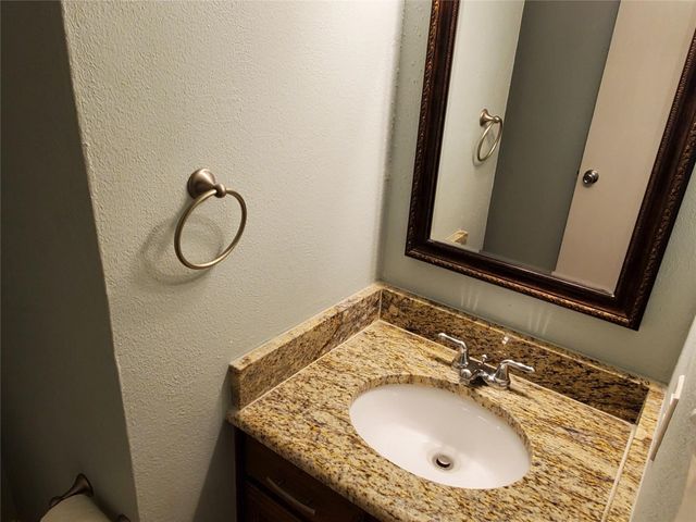 2902 Southern Cross Drive, Garland, TX 75044