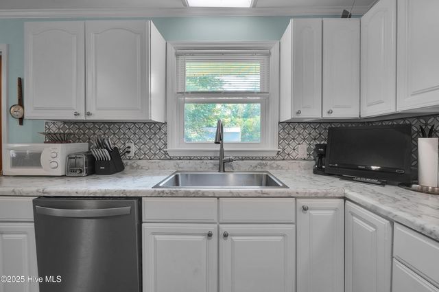 207 College Avenue, Washington, NC 27889