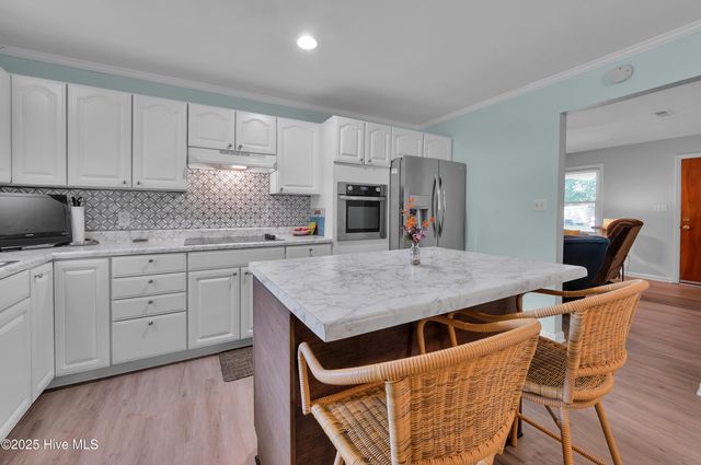 207 College Avenue, Washington, NC 27889