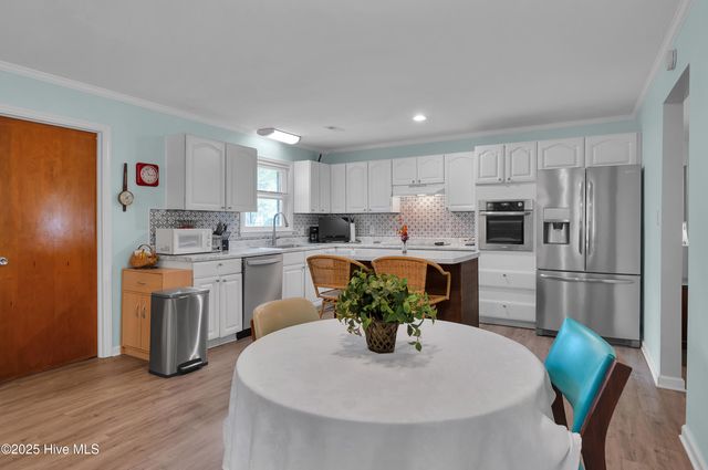 207 College Avenue, Washington, NC 27889