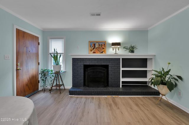 207 College Avenue, Washington, NC 27889