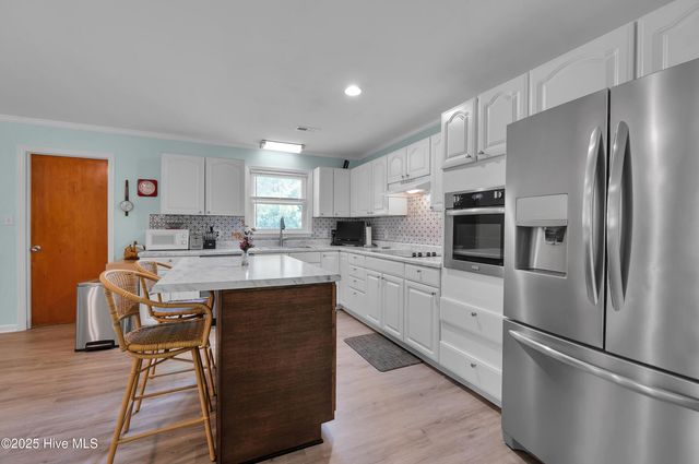 207 College Avenue, Washington, NC 27889