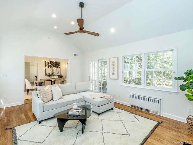 8 Chelsea Drive, Port Washington, NY 11050