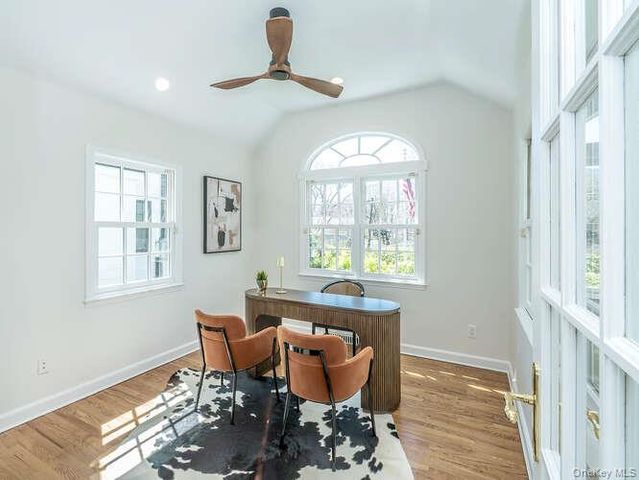 8 Chelsea Drive, Port Washington, NY 11050