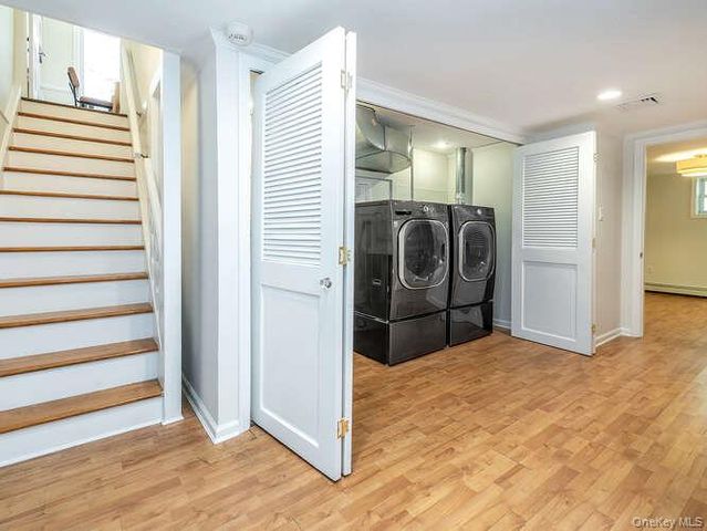 8 Chelsea Drive, Port Washington, NY 11050