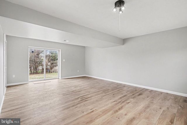 17 MASON DIXON DR, Littlestown, PA 17340