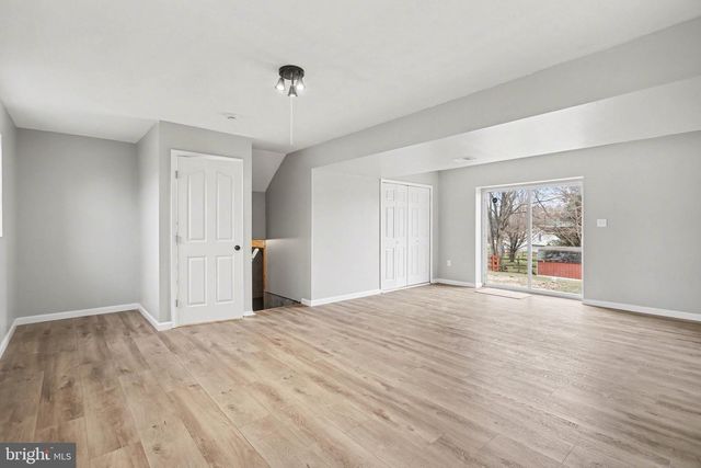 17 MASON DIXON DR, Littlestown, PA 17340