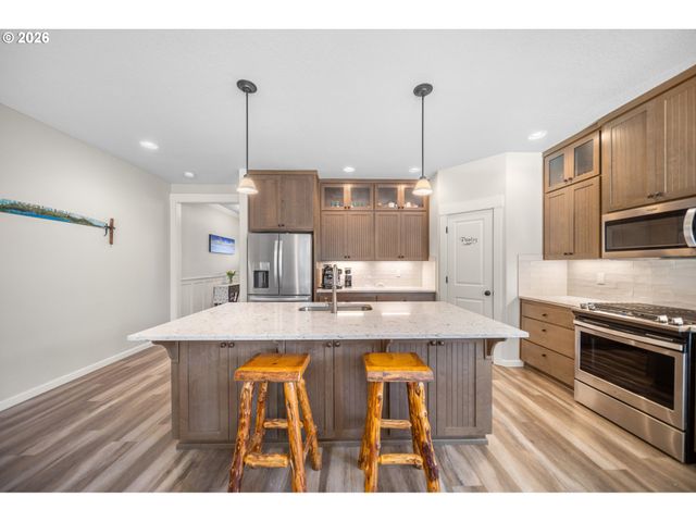 12089 TOLSTRUP Dr, Oregon City, OR 97045