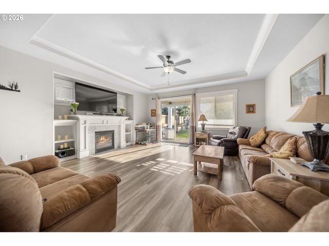 12089 TOLSTRUP Dr, Oregon City, OR 97045