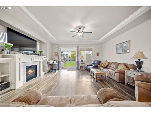 12089 TOLSTRUP Dr, Oregon City, OR 97045