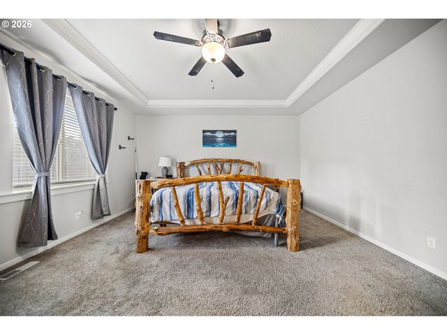 12089 TOLSTRUP Dr, Oregon City, OR 97045