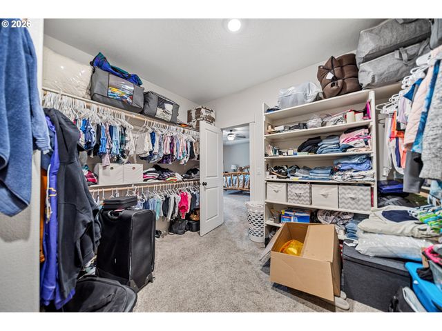 12089 TOLSTRUP Dr, Oregon City, OR 97045