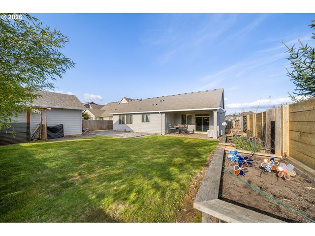 12089 TOLSTRUP Dr, Oregon City, OR 97045