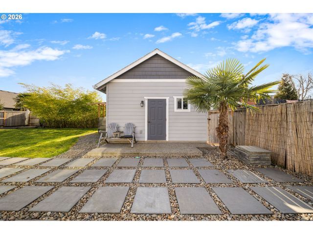 12089 TOLSTRUP Dr, Oregon City, OR 97045