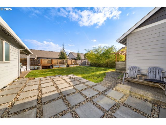 12089 TOLSTRUP Dr, Oregon City, OR 97045