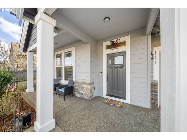 12089 TOLSTRUP Dr, Oregon City, OR 97045