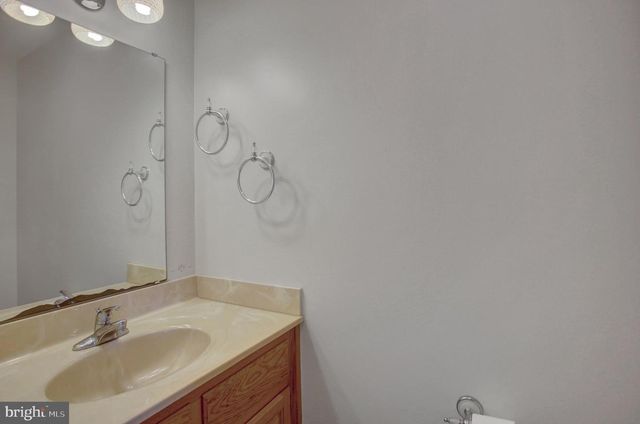 1724 BELL AVE, Chambersburg, PA 17202
