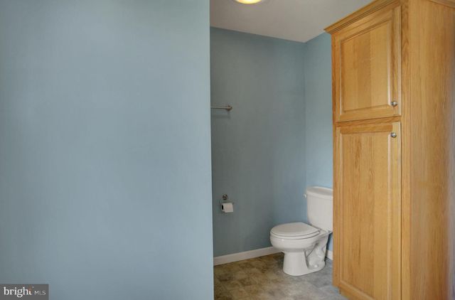 1724 BELL AVE, Chambersburg, PA 17202