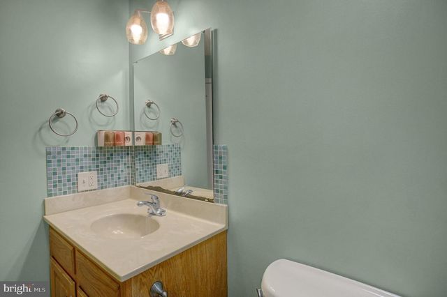1724 BELL AVE, Chambersburg, PA 17202