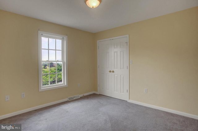 1724 BELL AVE, Chambersburg, PA 17202