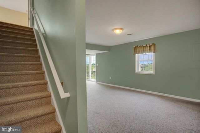 1724 BELL AVE, Chambersburg, PA 17202