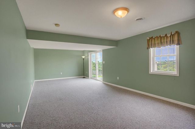 1724 BELL AVE, Chambersburg, PA 17202