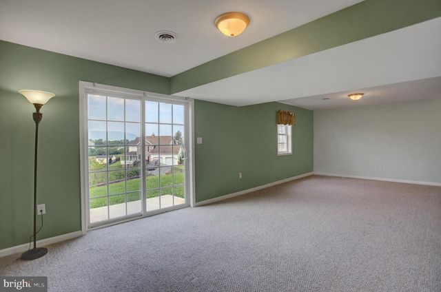 1724 BELL AVE, Chambersburg, PA 17202