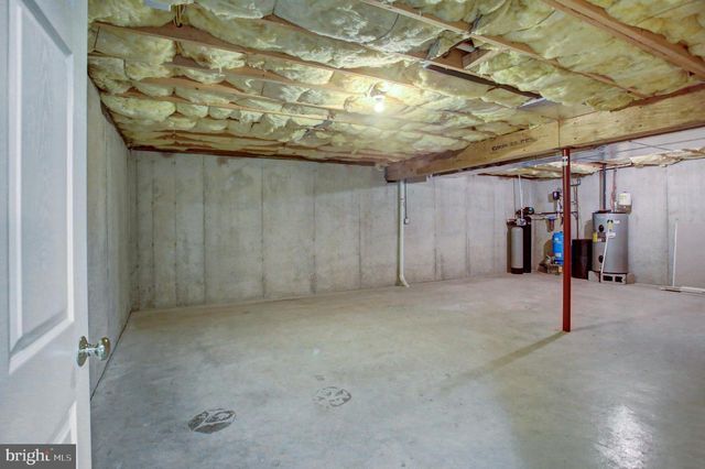1724 BELL AVE, Chambersburg, PA 17202