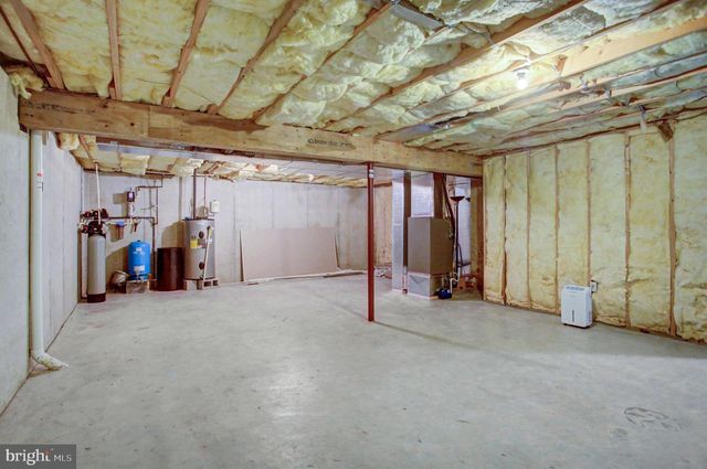 1724 BELL AVE, Chambersburg, PA 17202