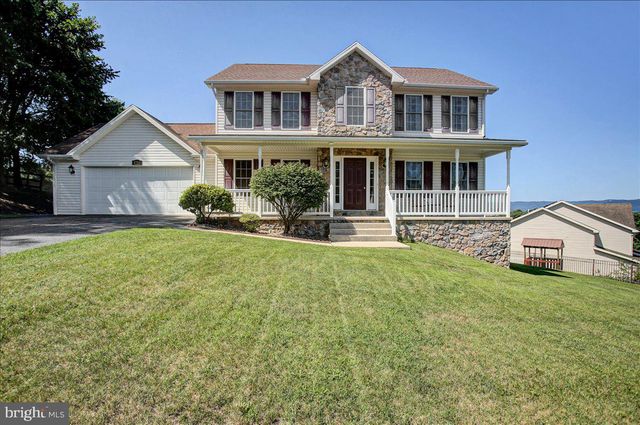 1724 BELL AVE, Chambersburg, PA 17202