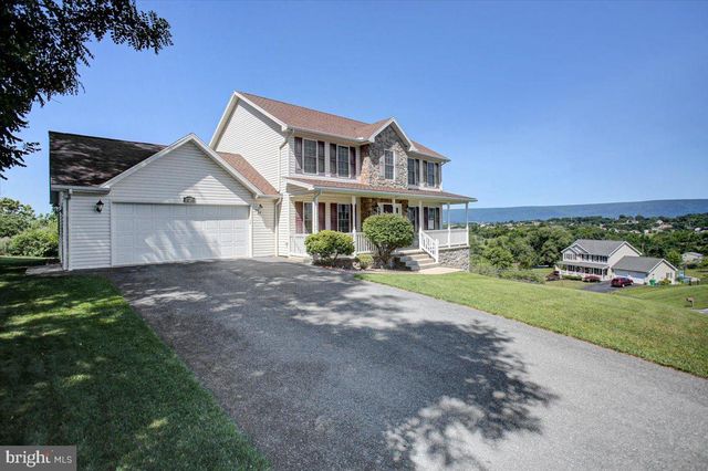 1724 BELL AVE, Chambersburg, PA 17202