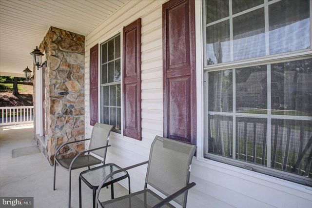 1724 BELL AVE, Chambersburg, PA 17202