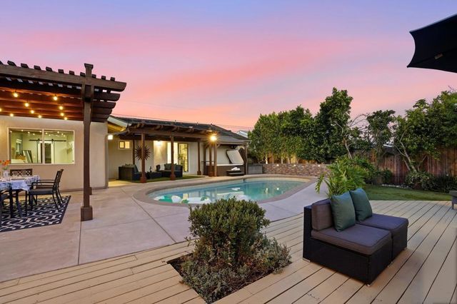 5198 Bocaw Pl, San Diego, CA 92115