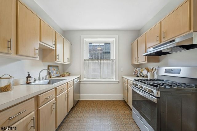 55 Park Avenue 46, Bloomfield Twp., NJ 07003