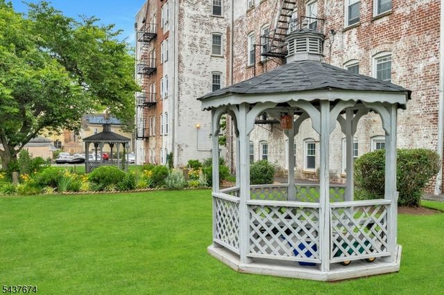 55 Park Avenue 46, Bloomfield Twp., NJ 07003