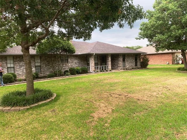 300 E Short Street, Leonard, TX 75452