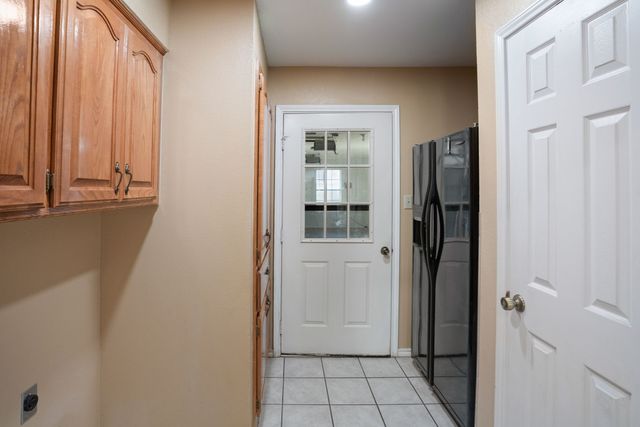 300 E Short Street, Leonard, TX 75452