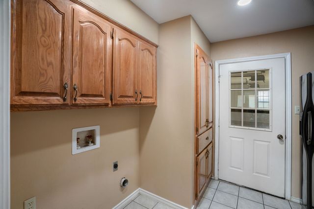 300 E Short Street, Leonard, TX 75452